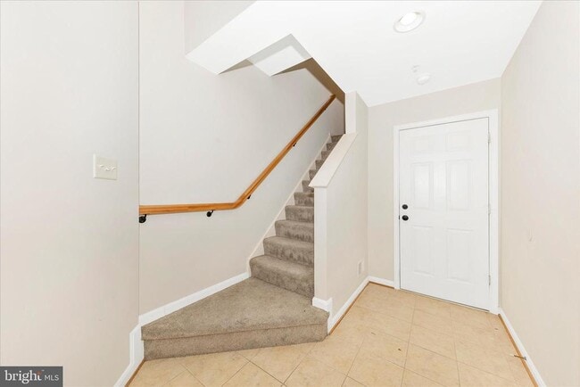 Building Photo - 1812 Reading Ct