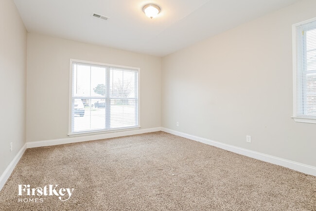 Building Photo - 7720 Quest Dr