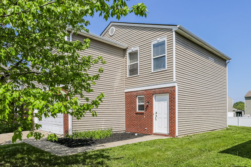 Building Photo - 708 Adagio Dr