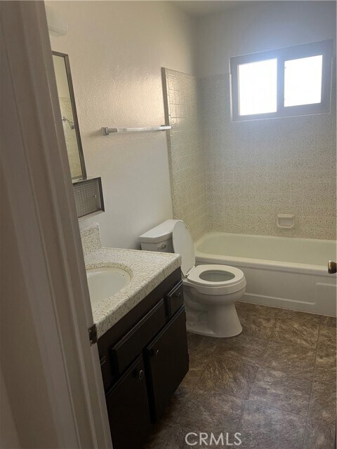 Building Photo - 8 San Gabriel Dr