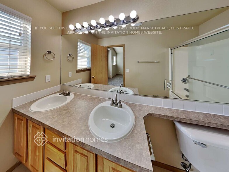 Building Photo - 10912 181st Ave Pl E