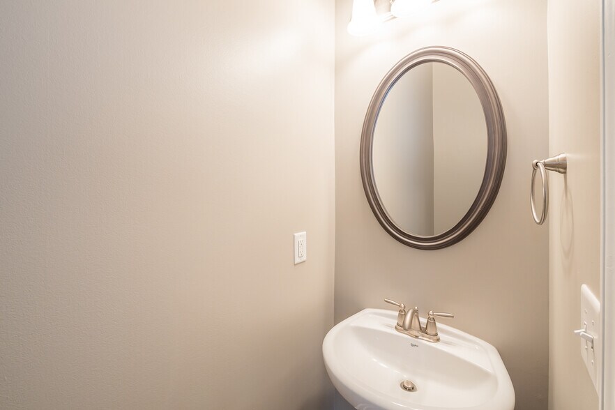 1/2 Bath - 3633 Ashcroft Bend