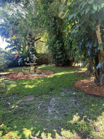 Building Photo - 431 S M St