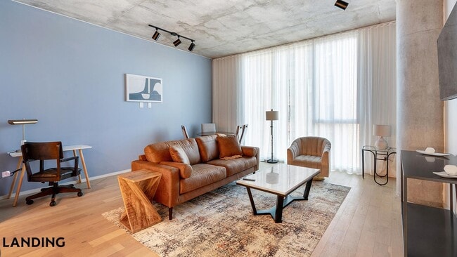 Building Photo - 143 E Commerce St