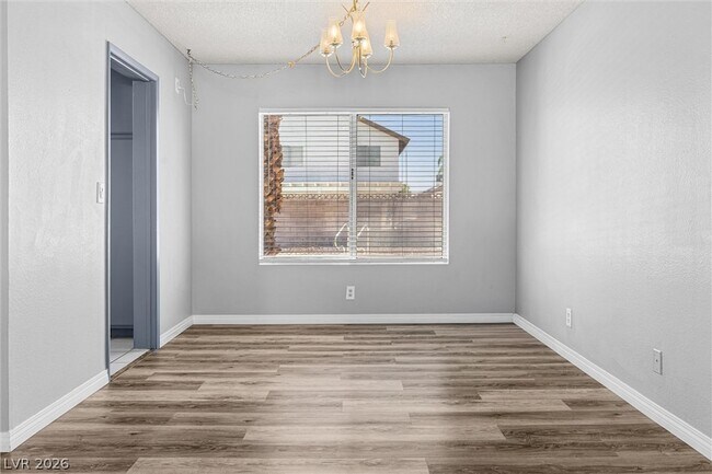 Building Photo - 6951 Wedgewood Way