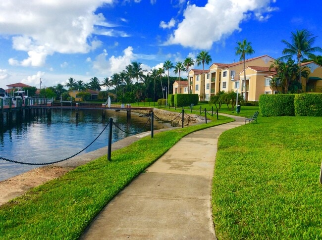 Building Photo - 103 Yacht Club Way