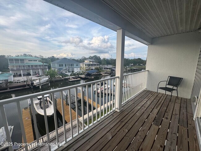 Building Photo - 6891 Clark St