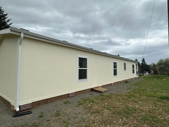 Building Photo - Brand New Single-Wide Home in Peaceful Yelm Setting!