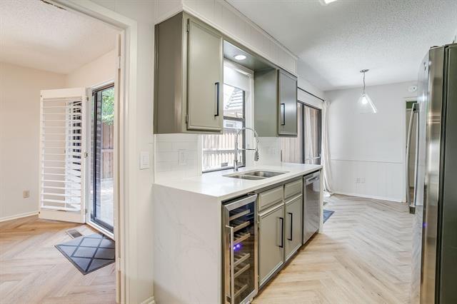 Building Photo - 5605 Collinwood Ave