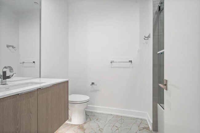 Building Photo - 728 Waukegan Rd