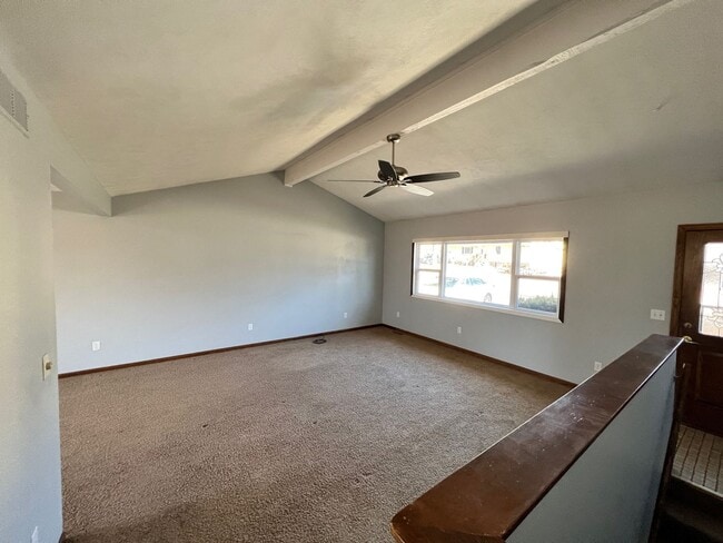 Building Photo - 3 Bedroom with Basement in Amanda Arnold S...