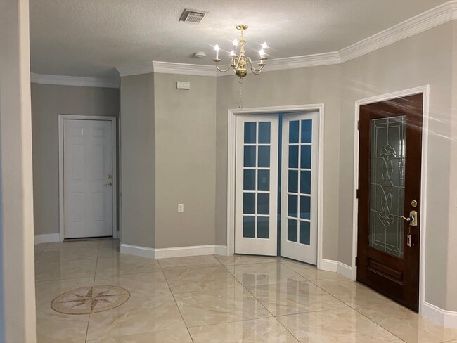 Building Photo - 6207 Harrison Ct