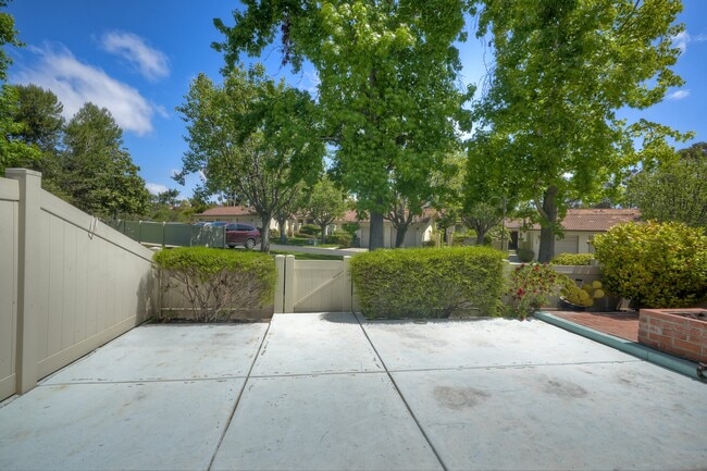 Building Photo - 1956 Sandstone Vista Ln