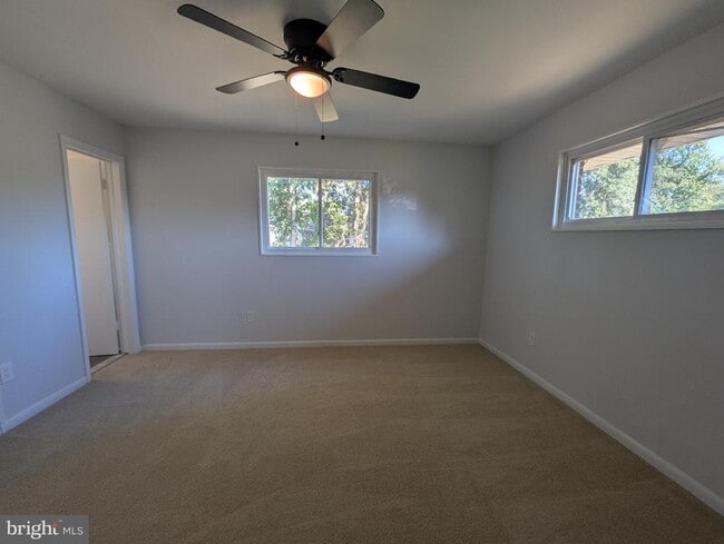 Building Photo - 6327 Willowood Ln