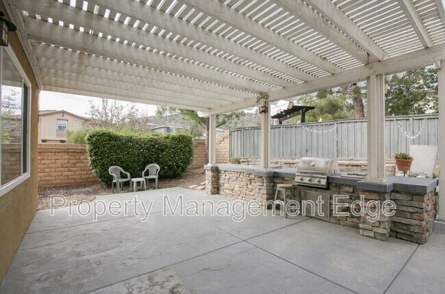 Building Photo - 38265 Birch Ct