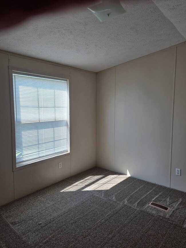 Building Photo - 1301 OH-523