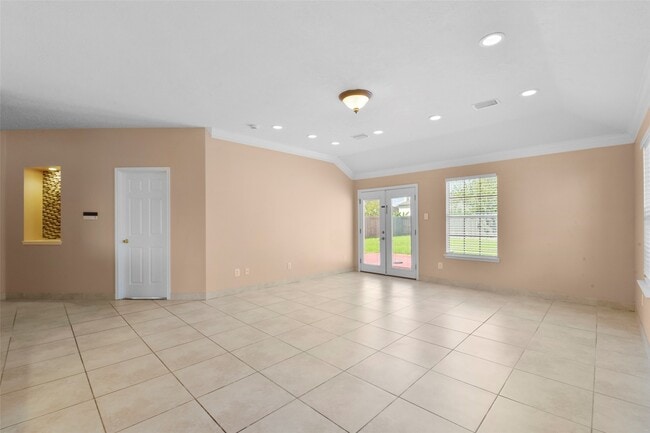 Building Photo - 9230 Eaglewood Spring Dr