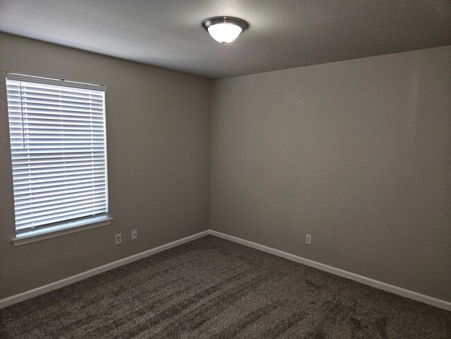 Building Photo - 675 Mission De Oro Dr