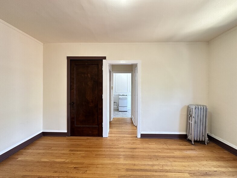 Building Photo - 3312 W Schubert Ave