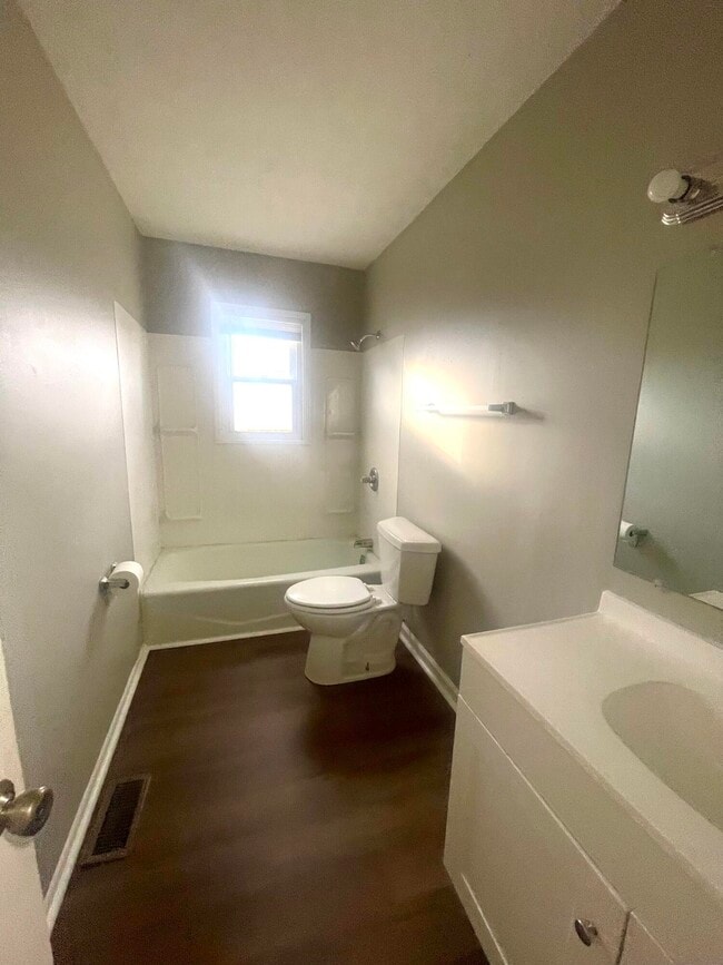 Building Photo - 3513 Sundart Dr