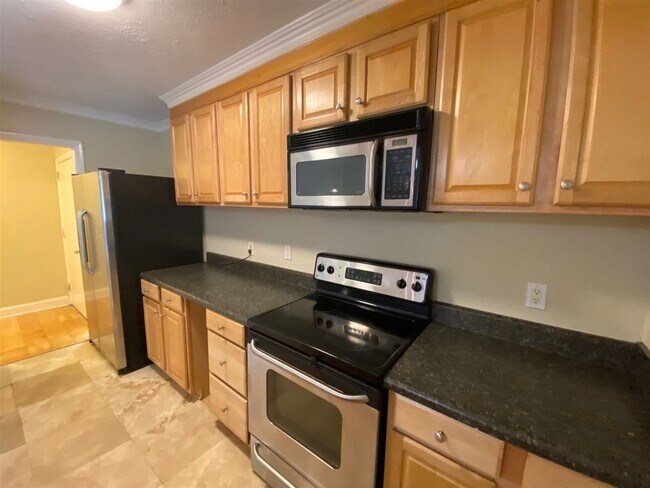 Building Photo - 311 Westwood Dr