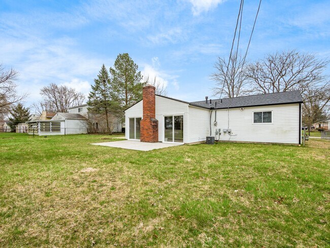 Building Photo - 740 Kienle Ave