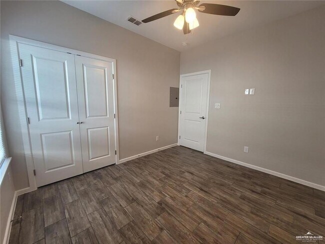 Building Photo - 5700 Sandpiper Ave
