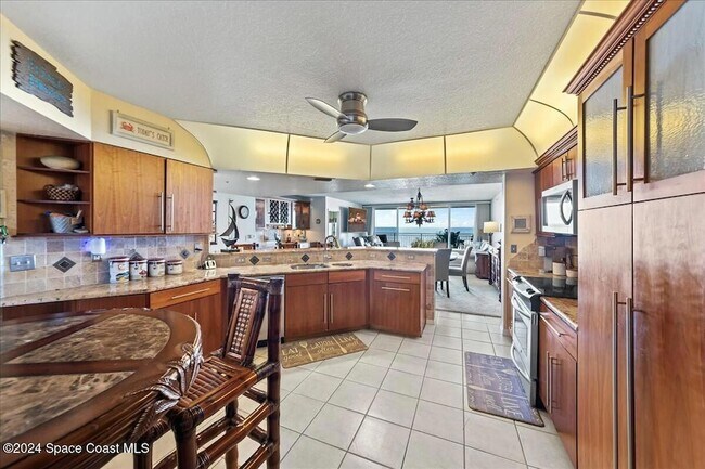 Building Photo - 925 Jimmy Buffett Mem Hwy