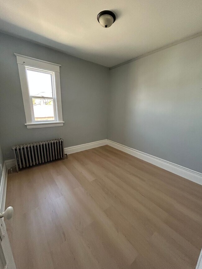 Building Photo - 6800 Sheridan Rd