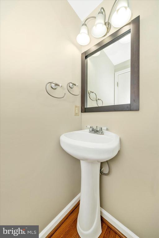 Building Photo - 106 Lamont Ln