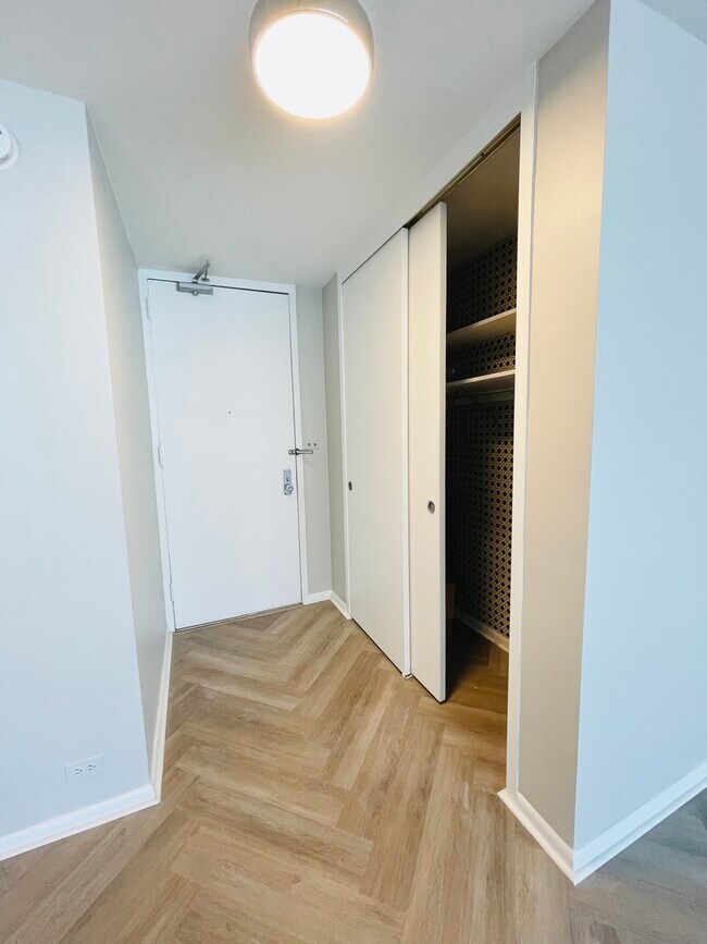 Building Photo - 4800 S Chicago Beach Dr