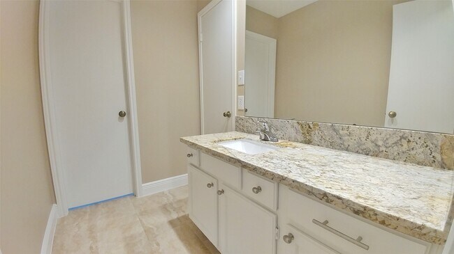 Building Photo - 5227 Clarkston Ln