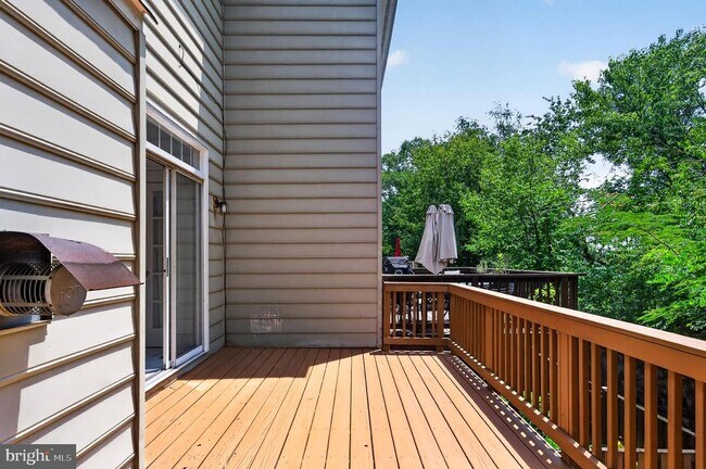 Building Photo - 967 Herons Run Ln
