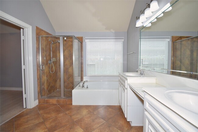 Building Photo - 13611 Summer Cloud Ln