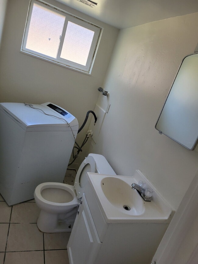 Building Photo - Aurora - 2 Bedroom, 2 Bathroom Duplex (13NE)