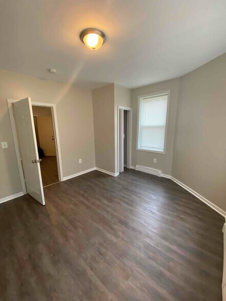 Building Photo - 116 Ashley St