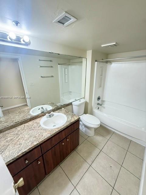 Building Photo - 8335 Coral Lake Manor