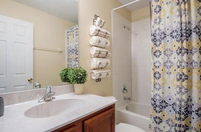 Building Photo - 8528 Sandpiper Ridge Ave