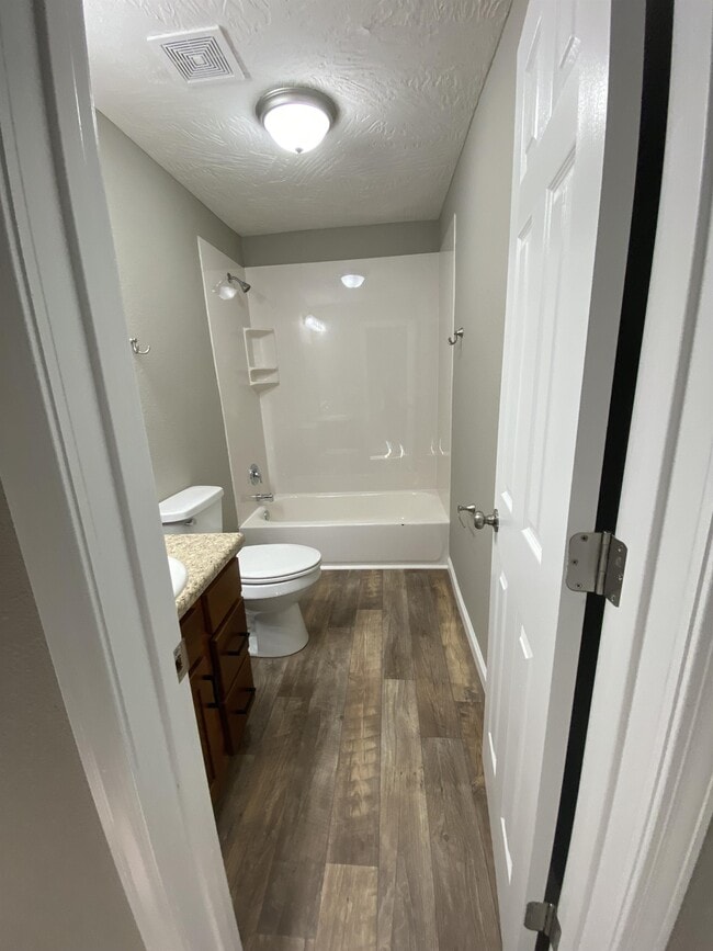 Building Photo - 1628 W Scott St