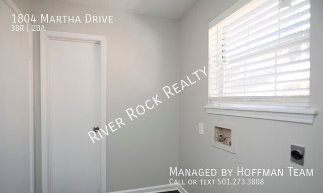 Building Photo - 1804 Martha Dr