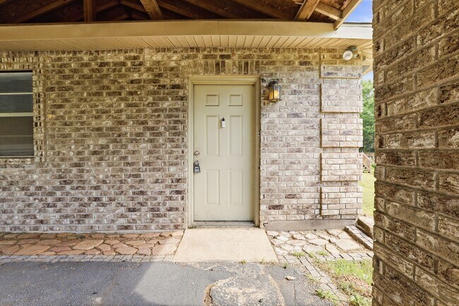 Building Photo - Beauty in Burleson ISD