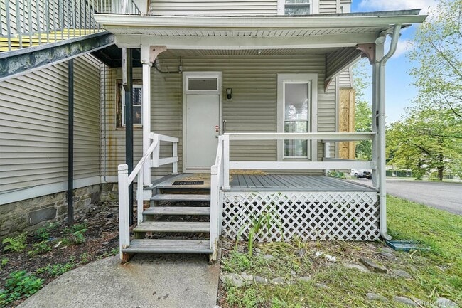 Building Photo - 34 Market St