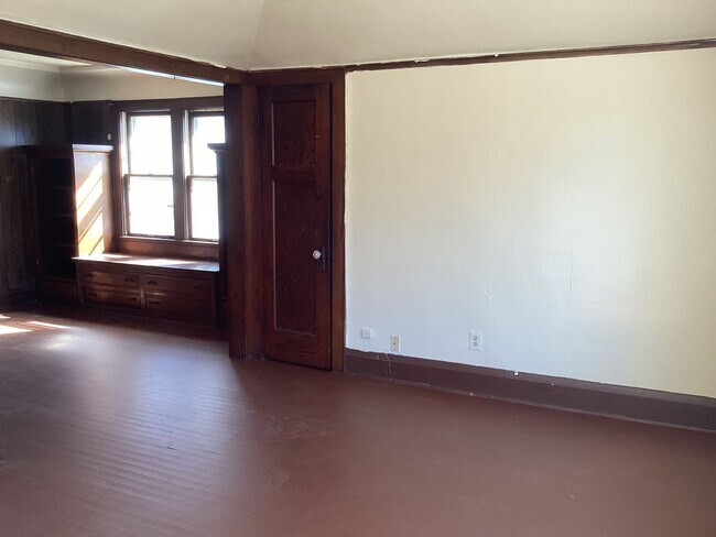 Building Photo - 3888-3890-3890 N Vel R. Phillips Ave