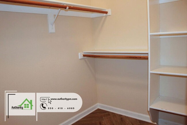 Building Photo - 3032 Stonecrest Pl