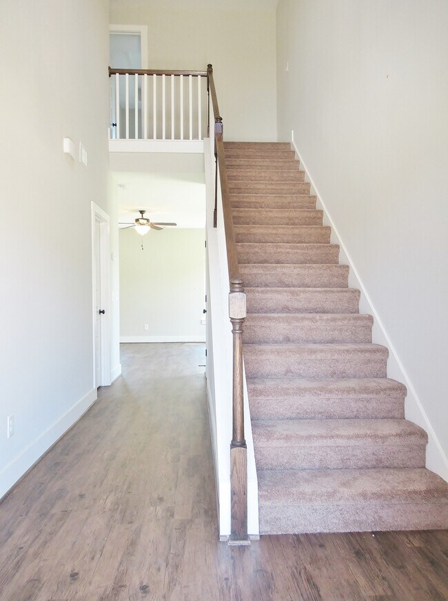 Building Photo - 6470 Cheshire Cove Dr