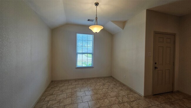 Building Photo - 23707 Water Hickory Dr