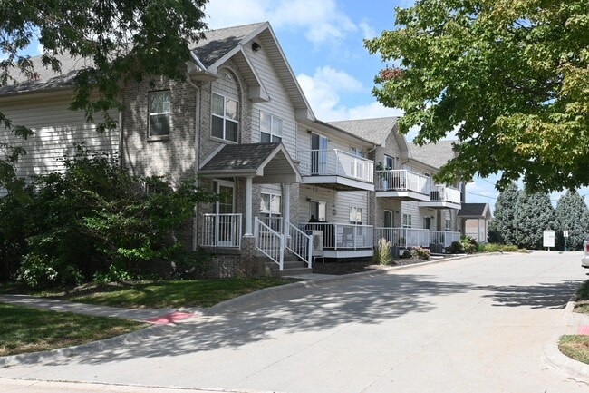 Square 131 12-Plex. - Square 131 - 4880 - 12 Plex