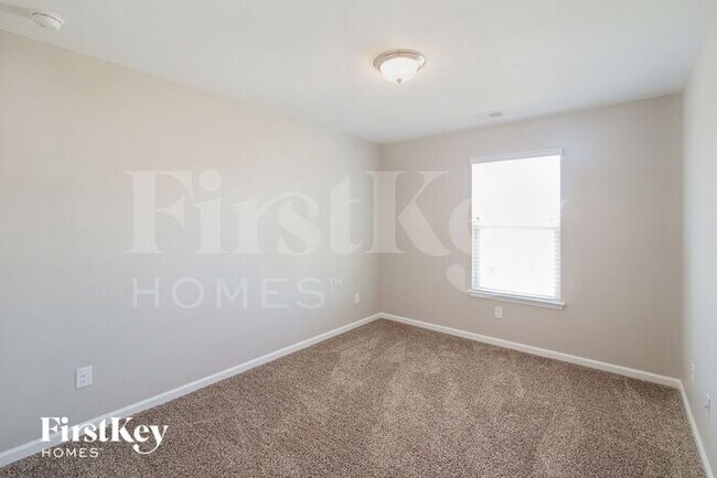 Building Photo - 9680 Roseberry St