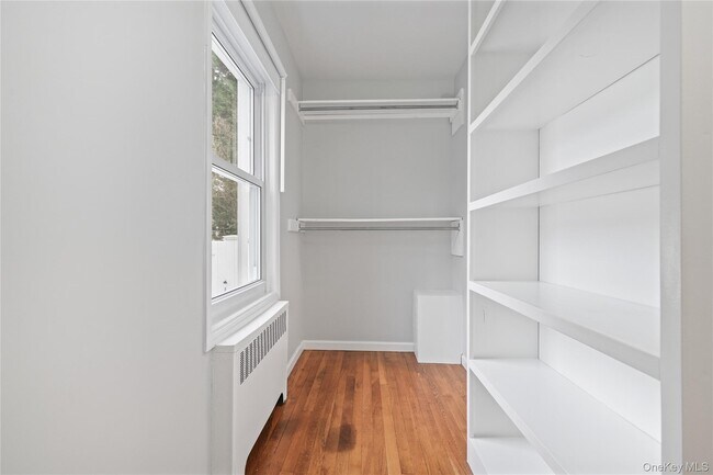 Building Photo - 131 Longfellow St