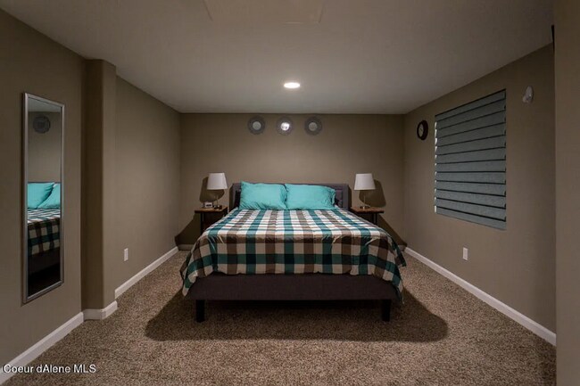 Building Photo - 723 N Government Way